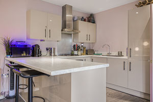 Kitchen- click for photo gallery